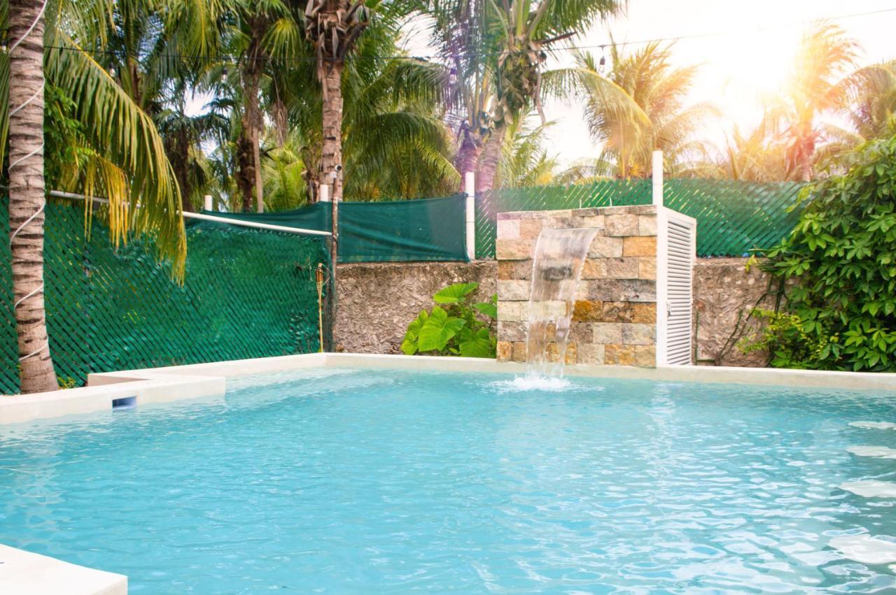 Xtambaa Cabins & Spa Only Adults El Cuyo Luaran gambar