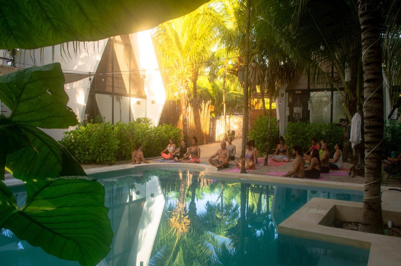 Xtambaa Cabins & Spa Only Adults El Cuyo Luaran gambar
