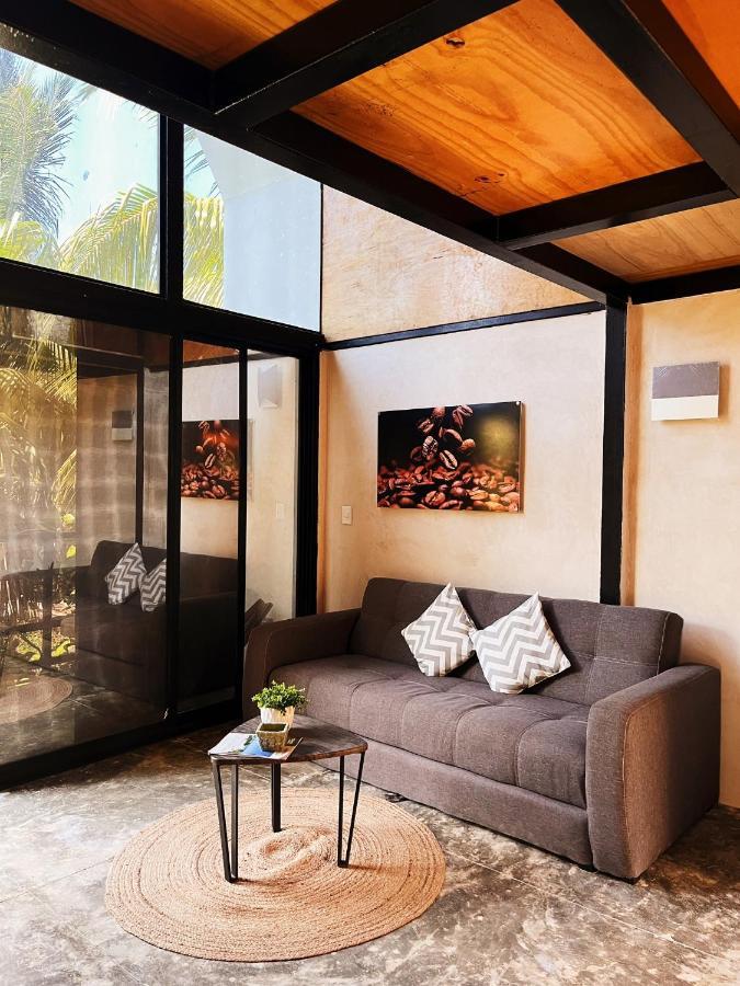Xtambaa Cabins & Spa Only Adults El Cuyo Luaran gambar