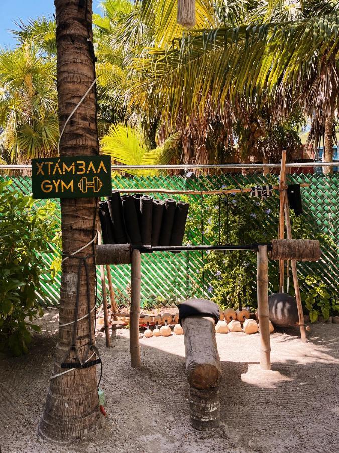 Xtambaa Cabins & Spa Only Adults El Cuyo Luaran gambar