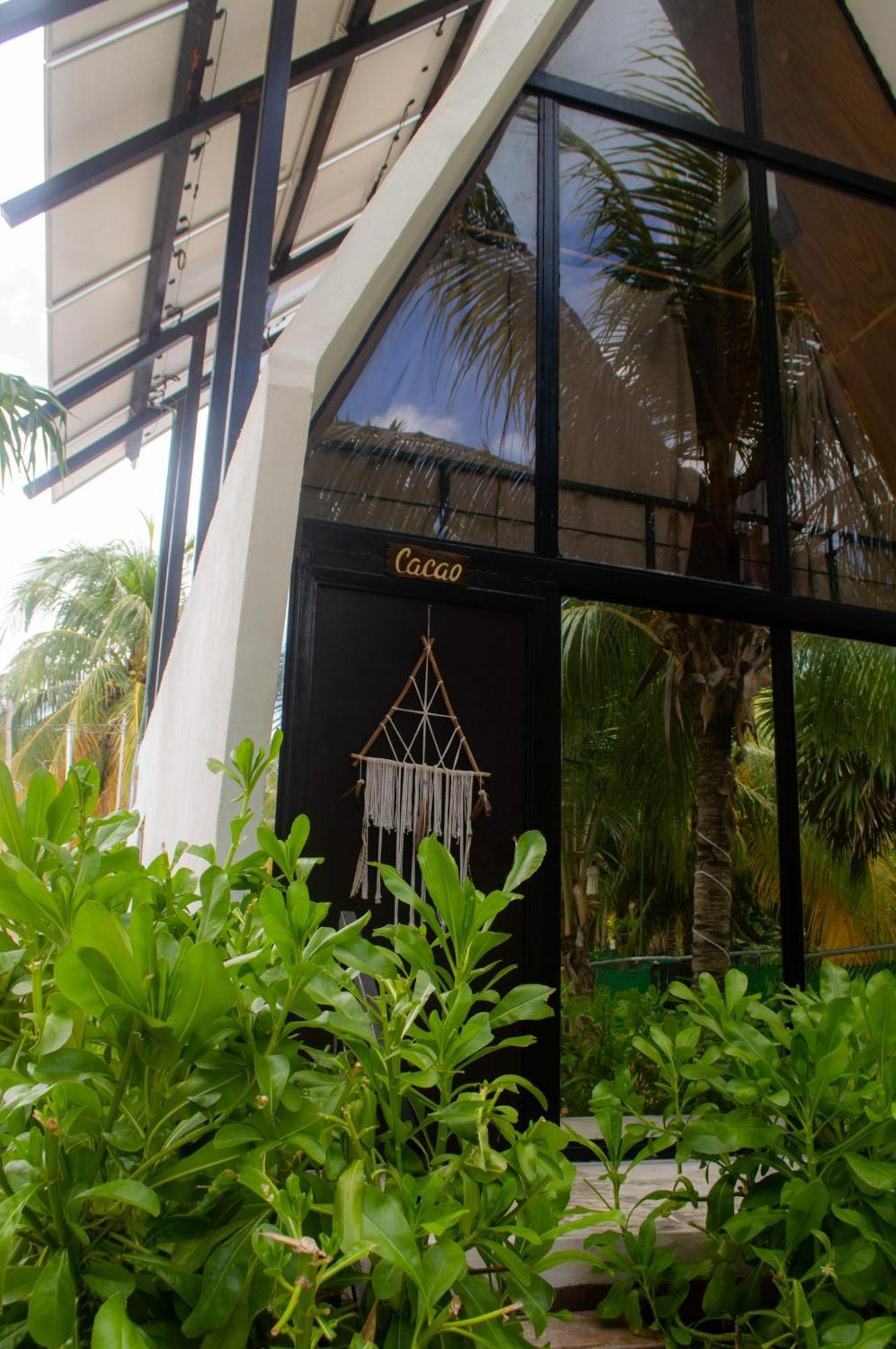 Xtambaa Cabins & Spa Only Adults El Cuyo Luaran gambar